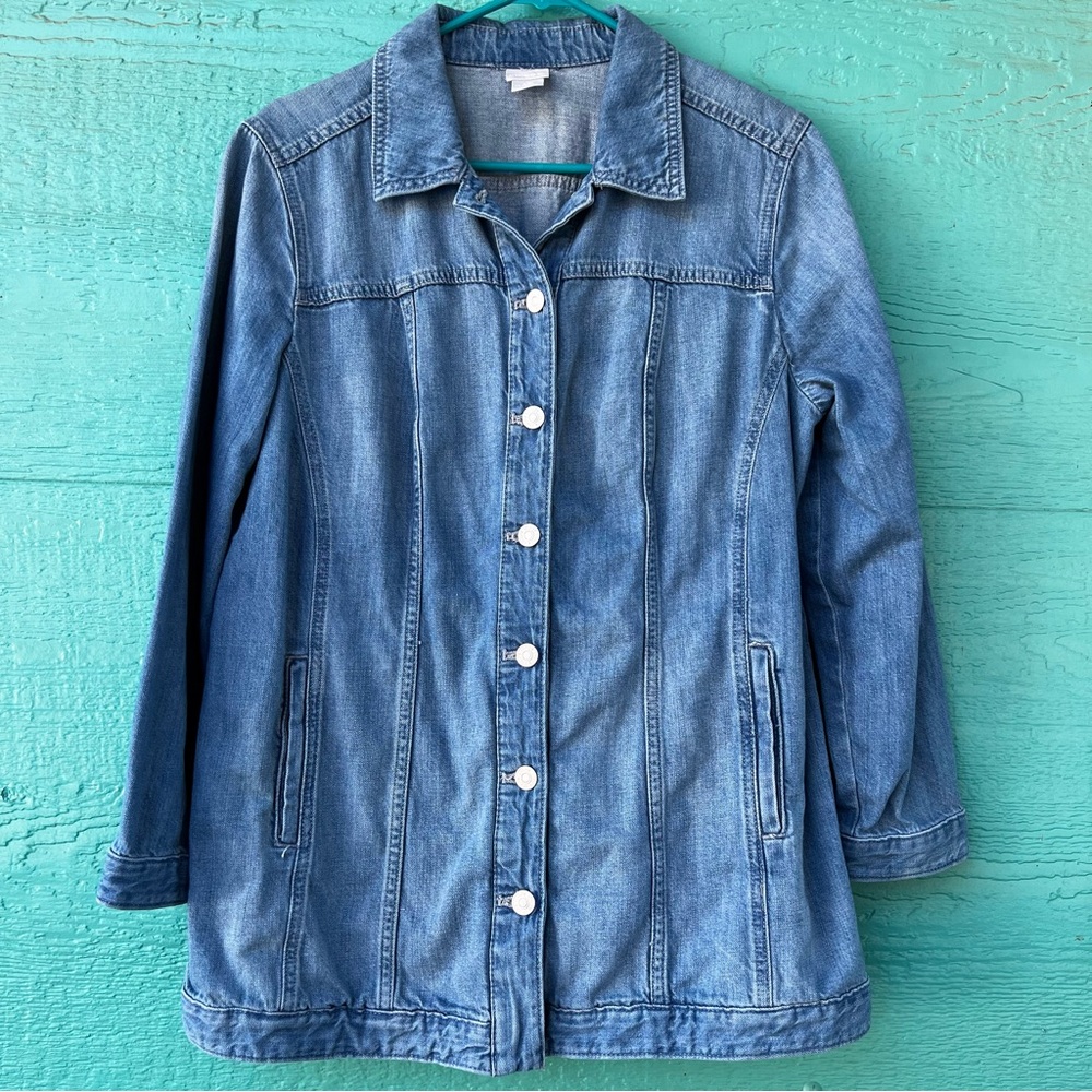 Chico’s Denim Jacket Size Large Classic Blue Button Front Stretch SIZE LARGE